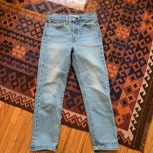 Wedgie Fit Straight Jeans